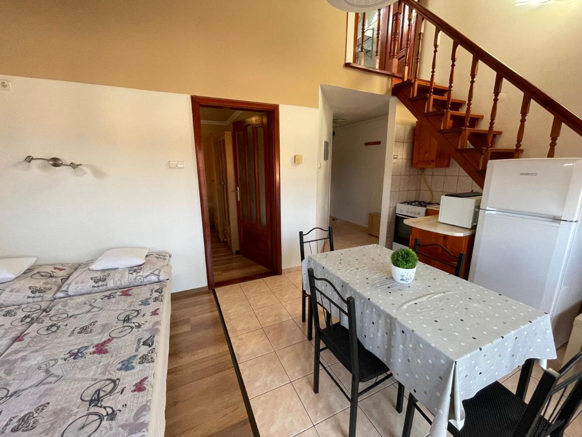 Hellasz Apartman Gyula Extérieur photo