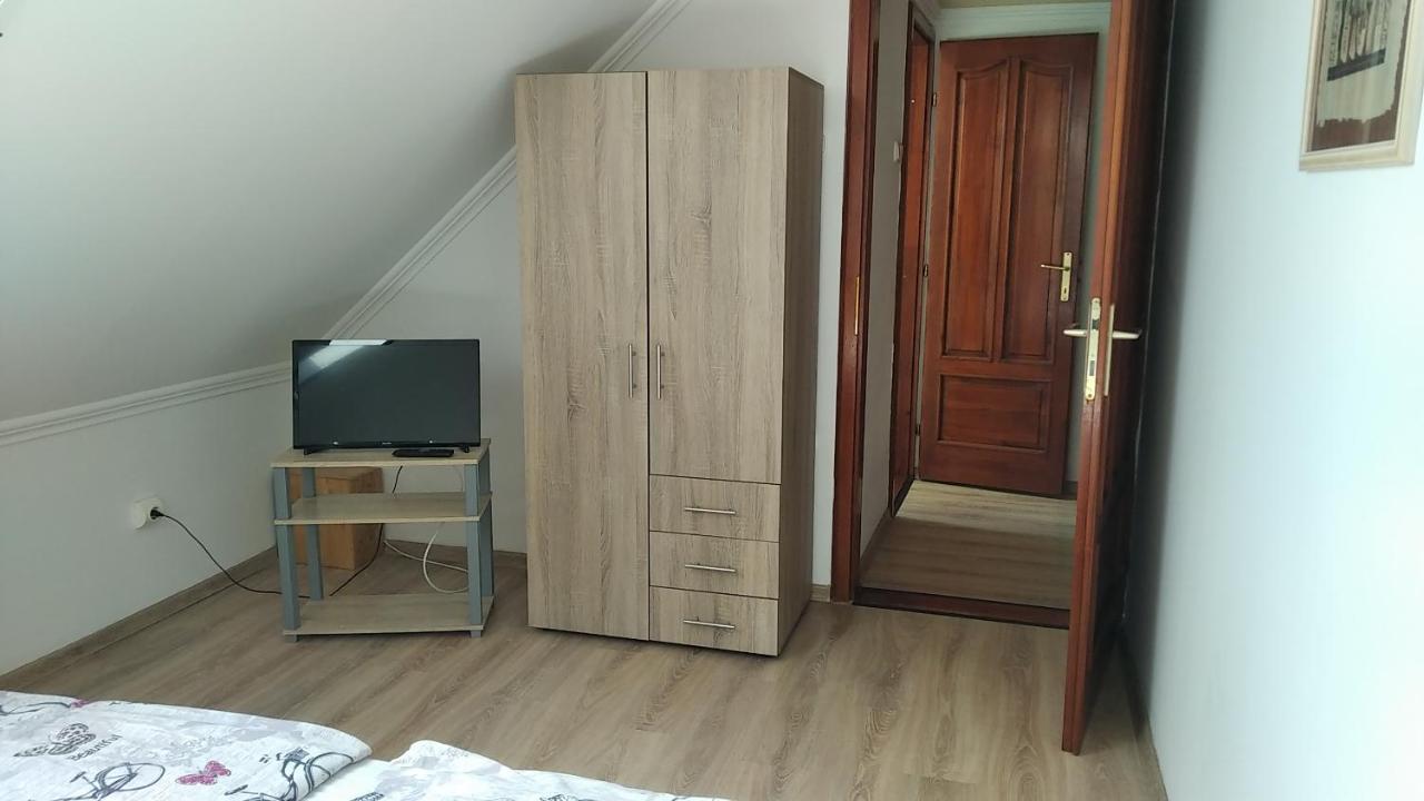 Hellasz Apartman Gyula Extérieur photo