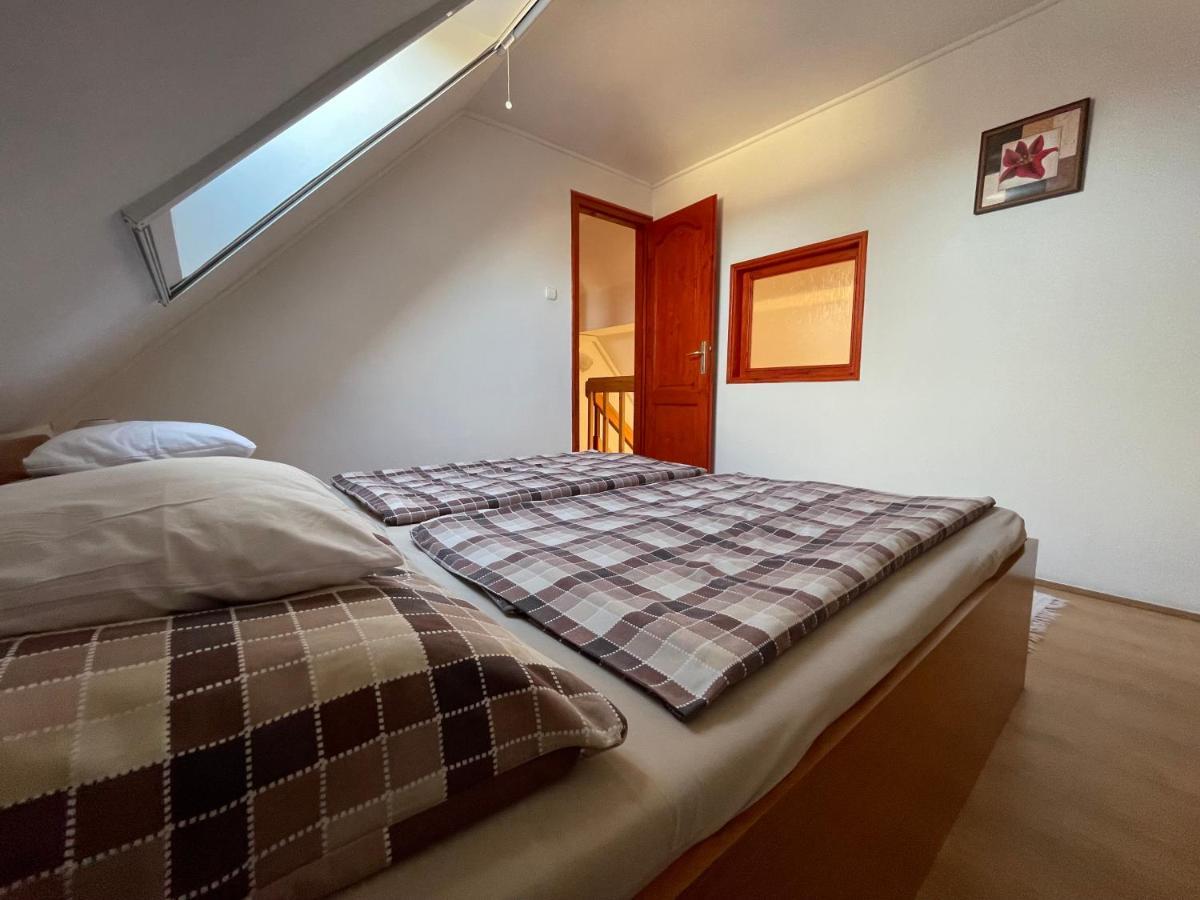 Hellasz Apartman Gyula Extérieur photo