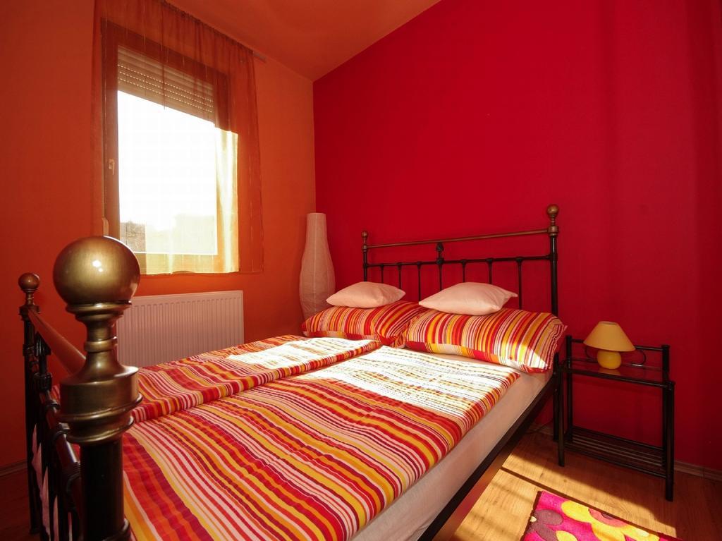 Hellasz Apartman Gyula Extérieur photo