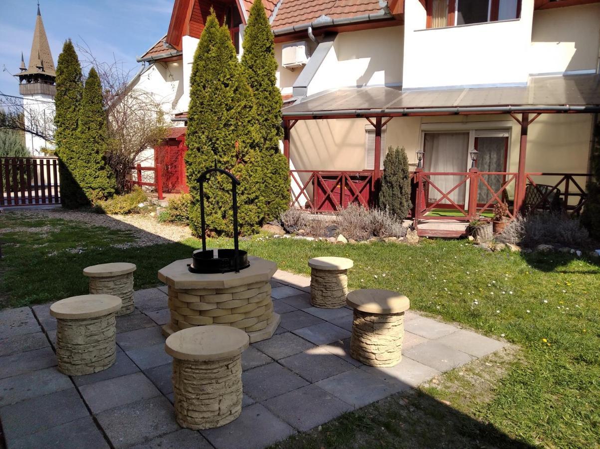 Hellasz Apartman Gyula Extérieur photo